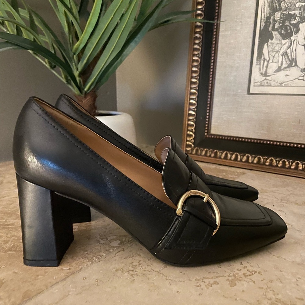 Marc Fisher leather block heels with gold buckle- size 8